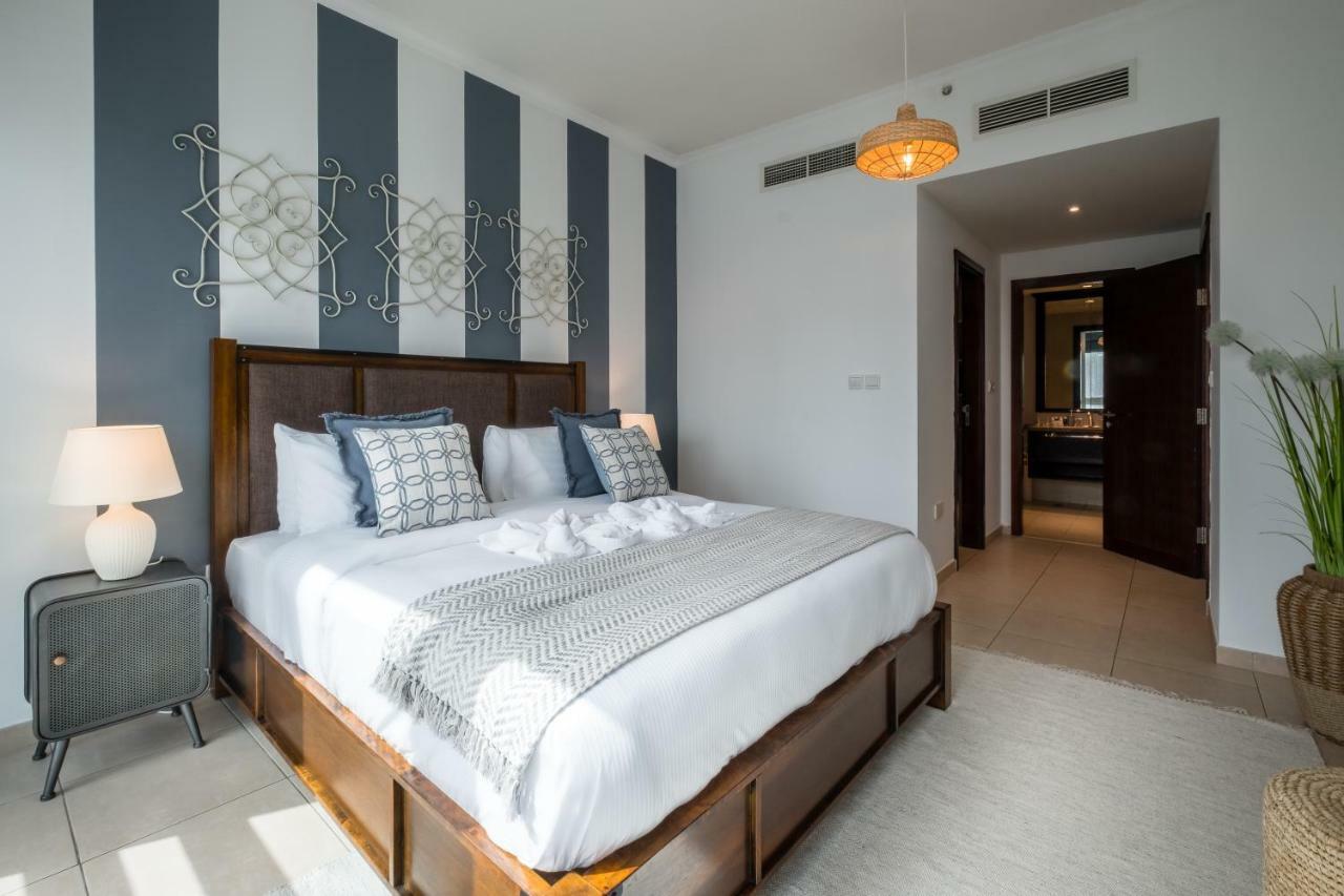 Maison Privee - Exclusive Apt With Burj Khalifa Next Door دبي المظهر الخارجي الصورة